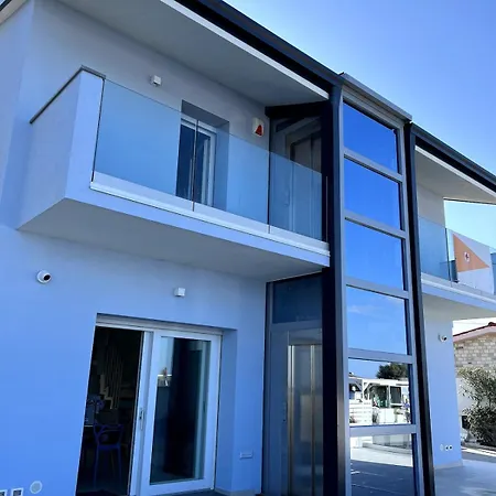Casa Al Mare Per Grandi Gruppi Vakantiehuis Marina di Montemarciano