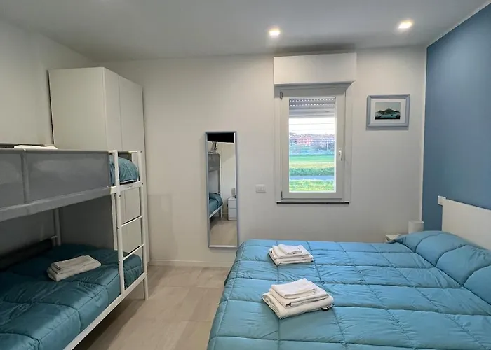 Casa Al Mare Per Grandi Gruppi Holiday home Marina di Montemarciano